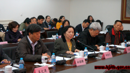 台湾抗日志士亲属协进会会长邱秀芷到会发言